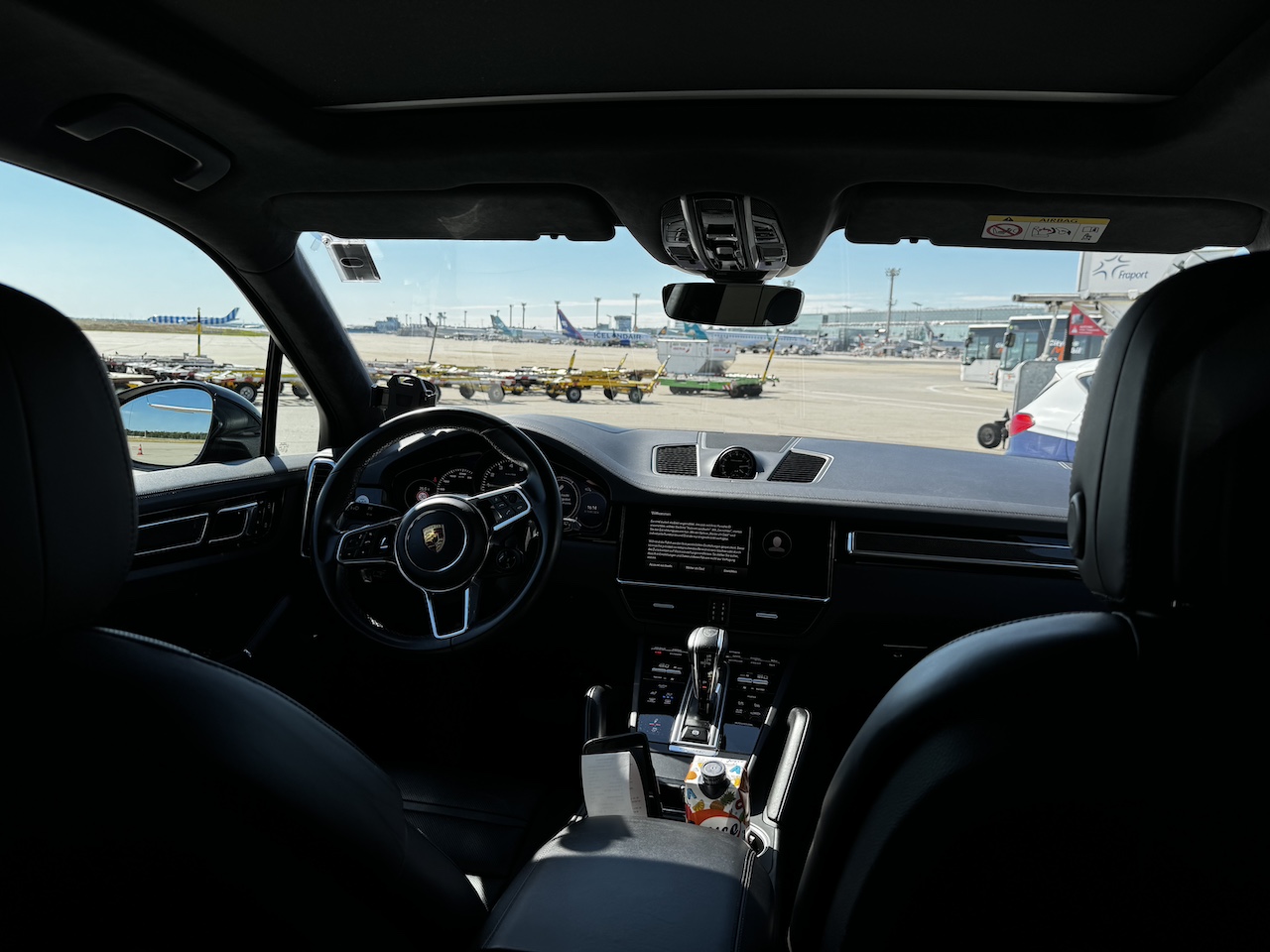 Air Dolomiti auf dem Vorfeld