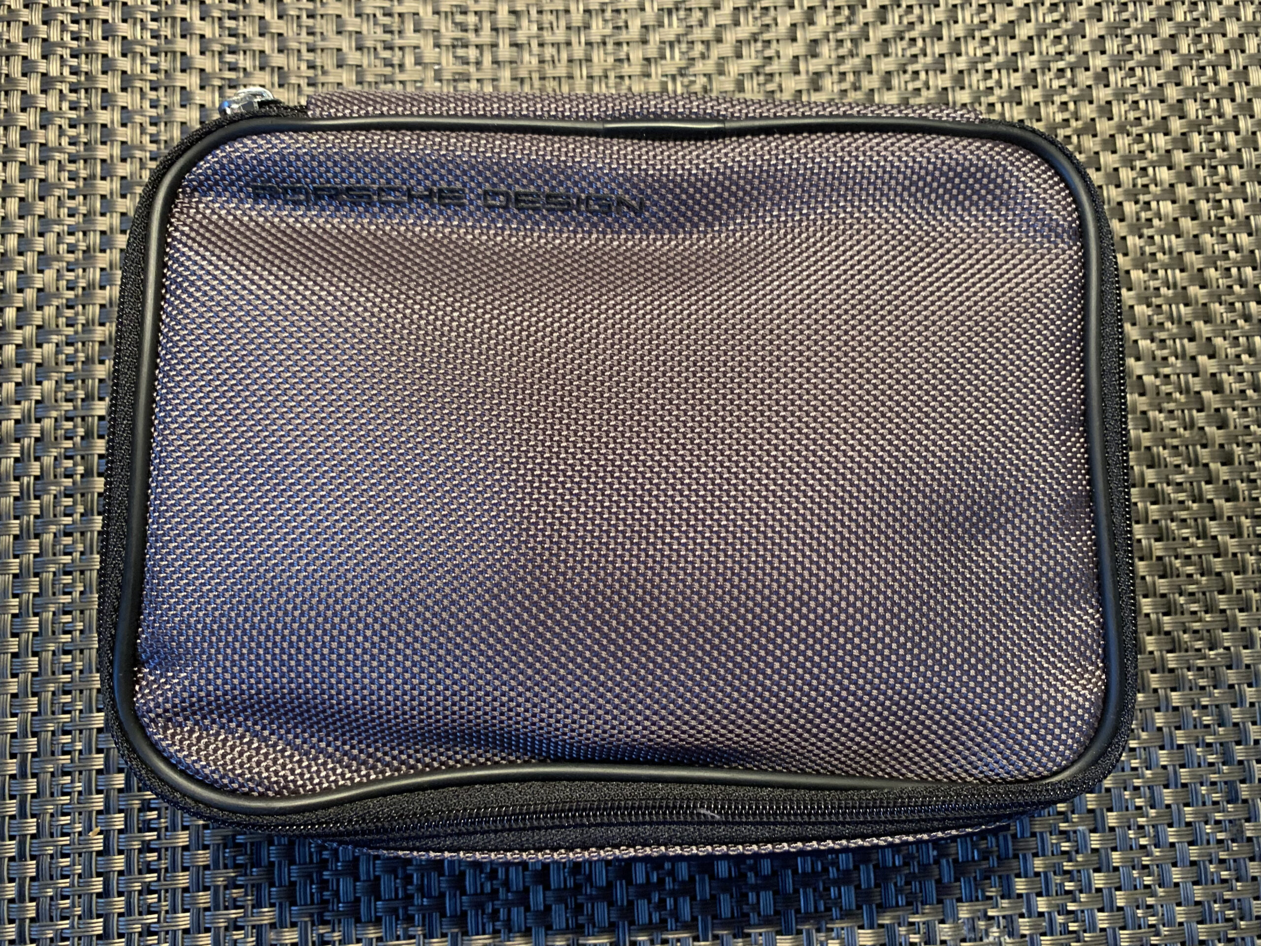 Lufthansa First Class Amenity Kit – Porsche Design