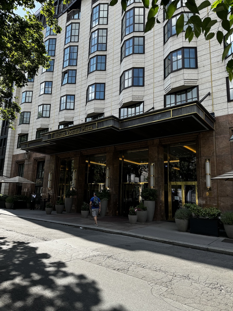 New Review – Hilton Vienna Plaza (Zimmer Upgrade)