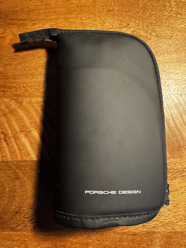 New Review – Lufthansa Business Class Amenity Kit (Cooler Bag)