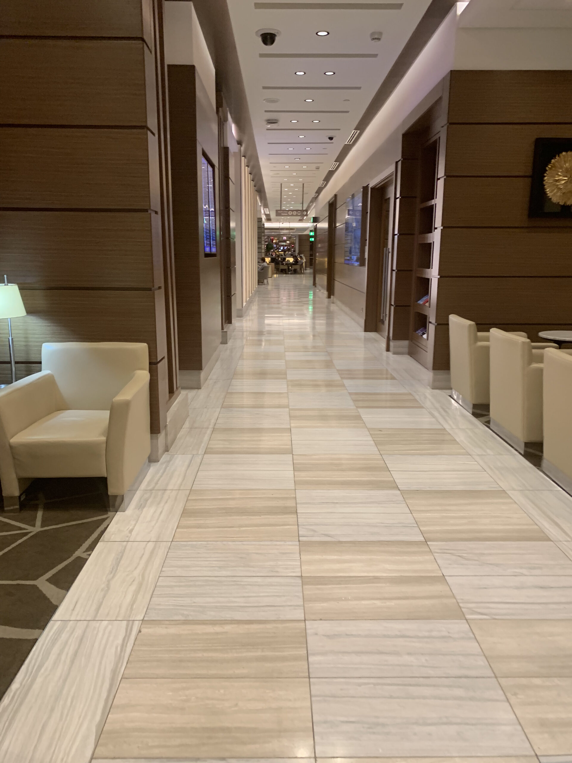 Review Ahlan Business Class Lounge, Dubai (vor Corona)