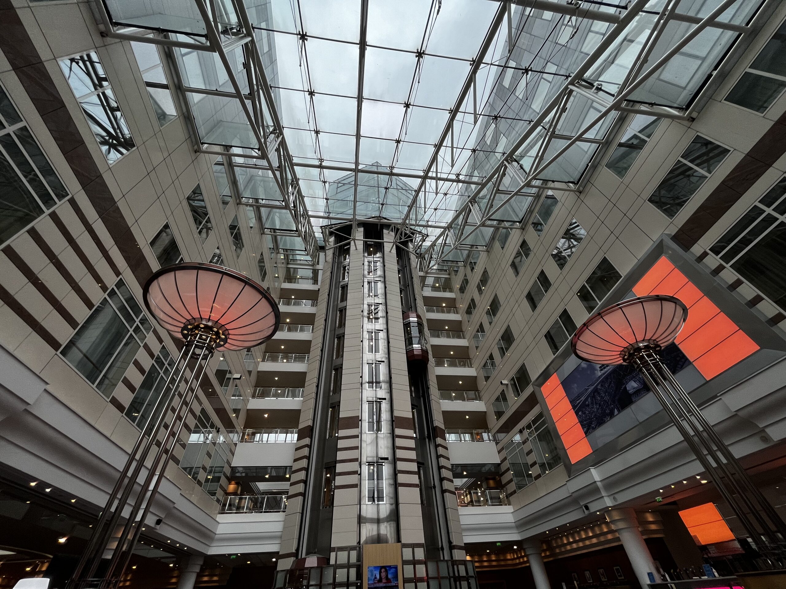 Review Hilton Charles de Gaulle Airport Hotel (CDG)