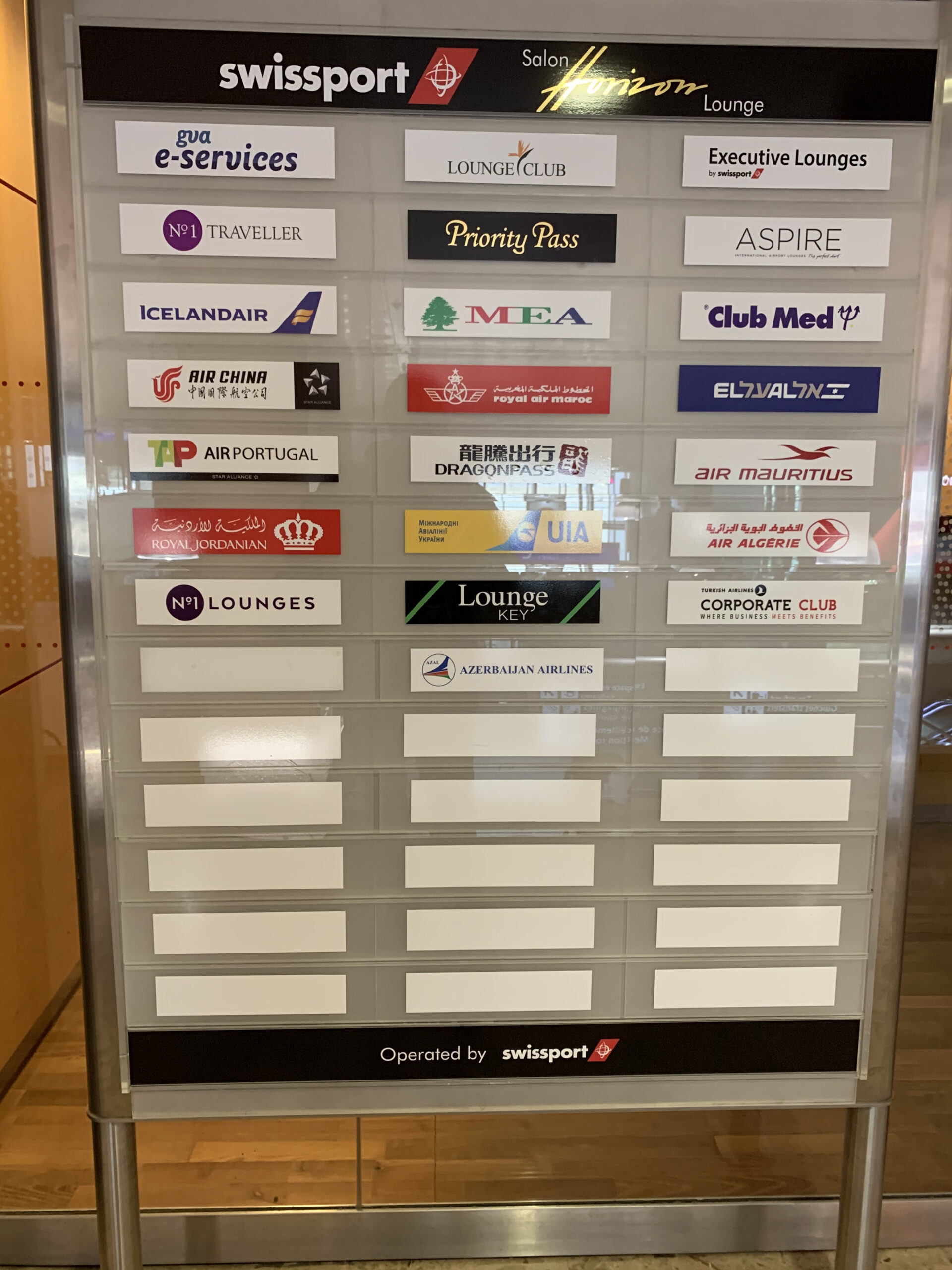 New Review Horizon Lounge, Genf (GVA)