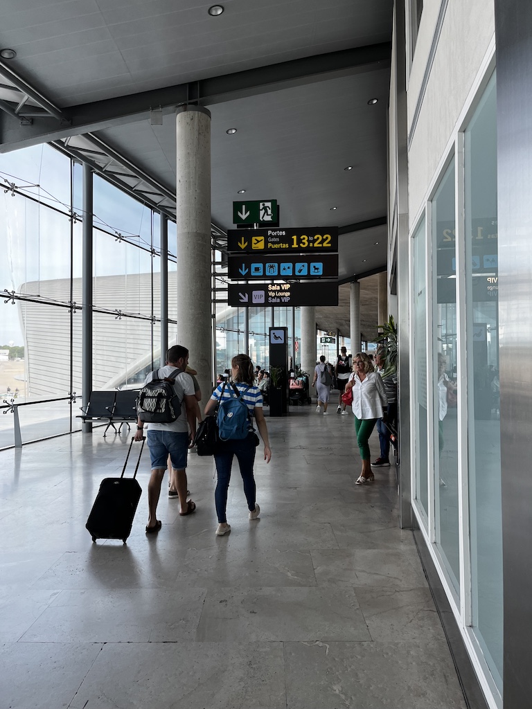 New Review – Lounge AENA Sala VIP Joan Olivert – Valencia (VLC)