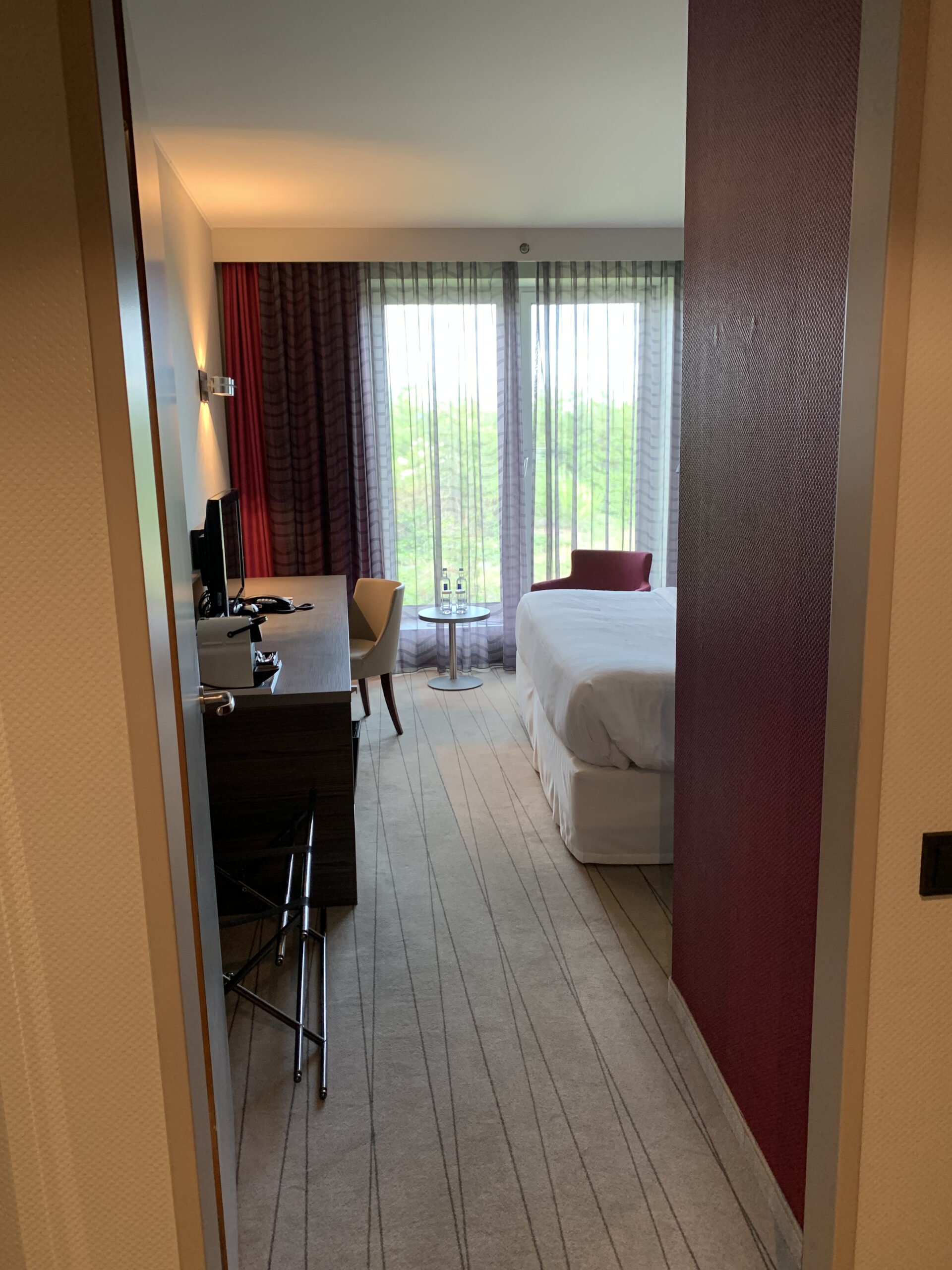 Review Sheraton Düsseldorf Airport (Club Zimmer)