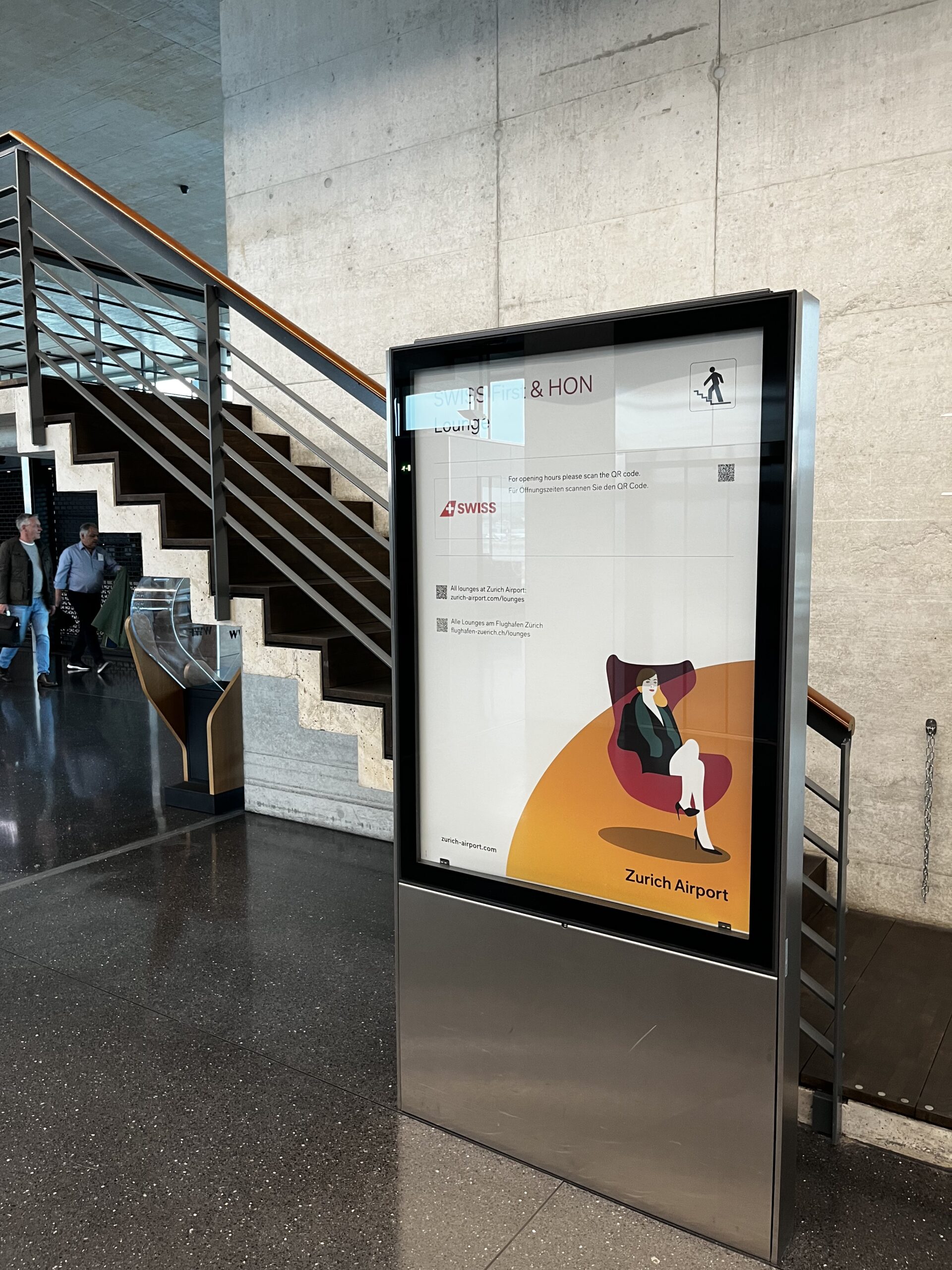 New Review Swiss First Class Lounge Zürich (ZRH) Terminal E