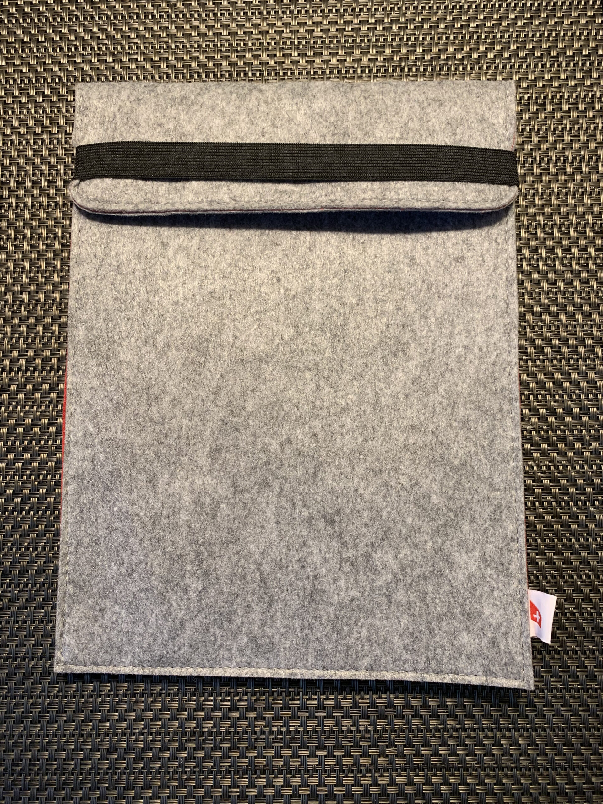 New Review Swiss Business Class Amenity Kit (Tablet Hülle)