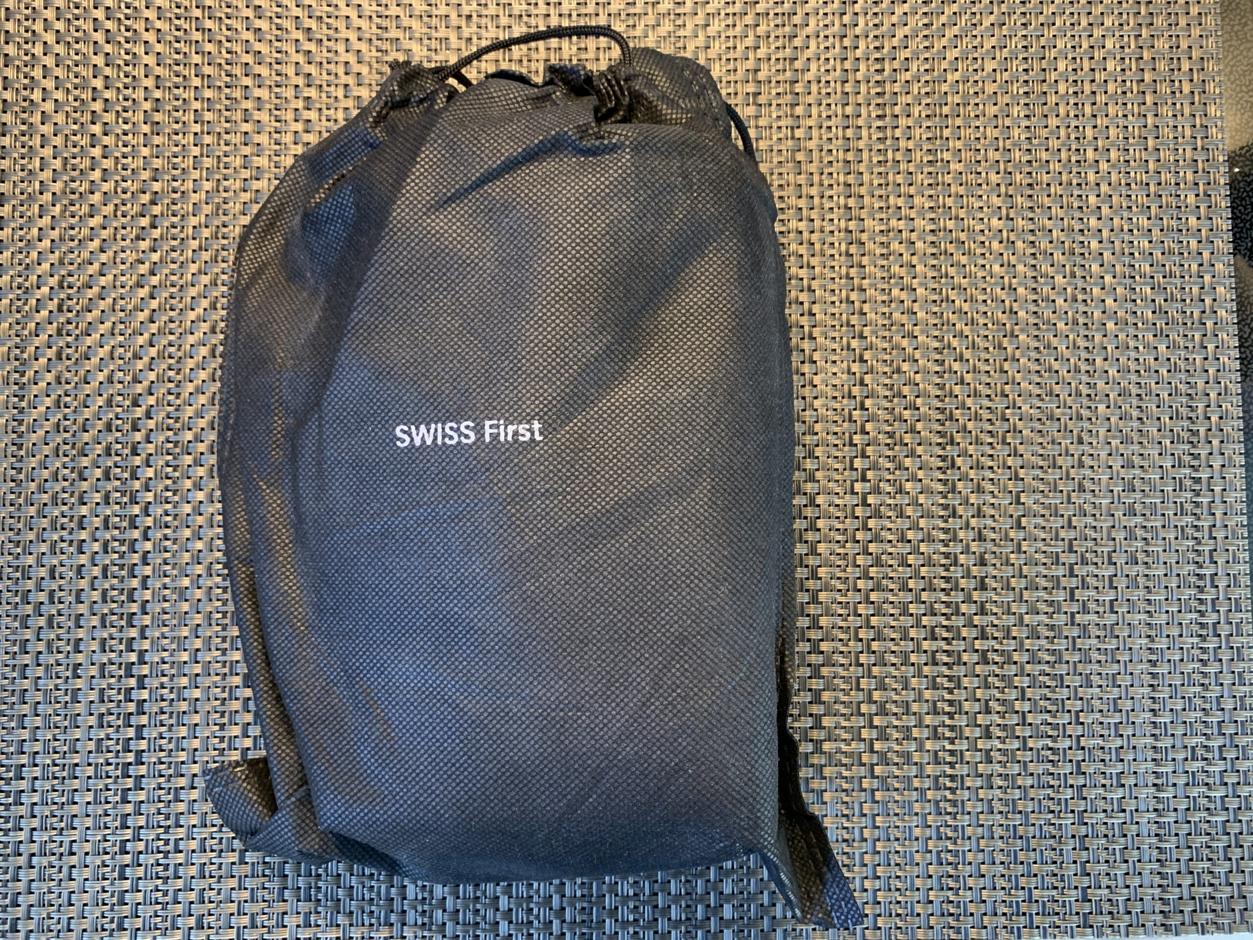 New Review Swiss First Class Amenity Kit von Bally (für Männer)