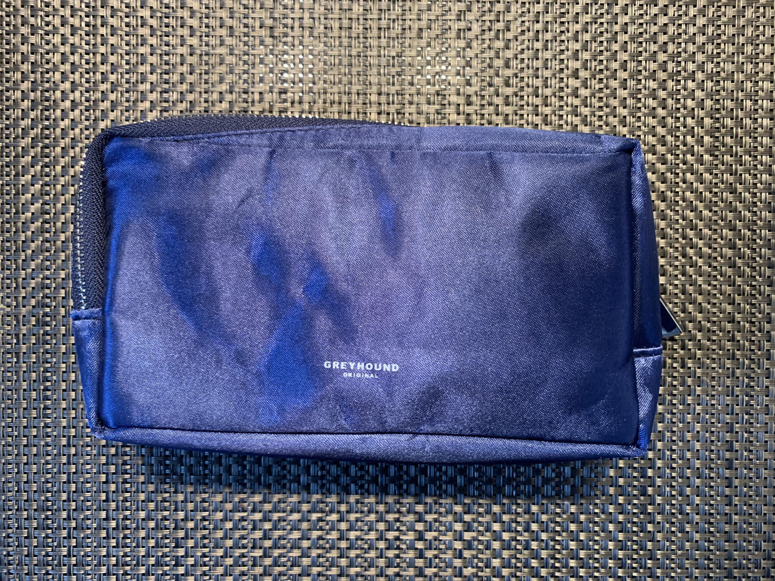 New Review – Thai Airways Royal Silk / Business Class Amenity Kit (Greyhound)